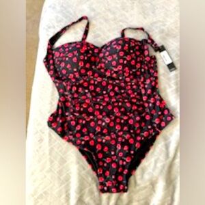 NWT Nicole Miller one piece swim suit .